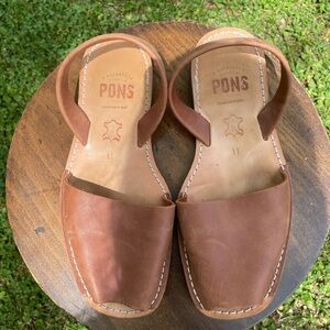 PONS Classic Sandal, Size 11